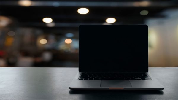 How to Fix Black Screen Issue While Playing Videos